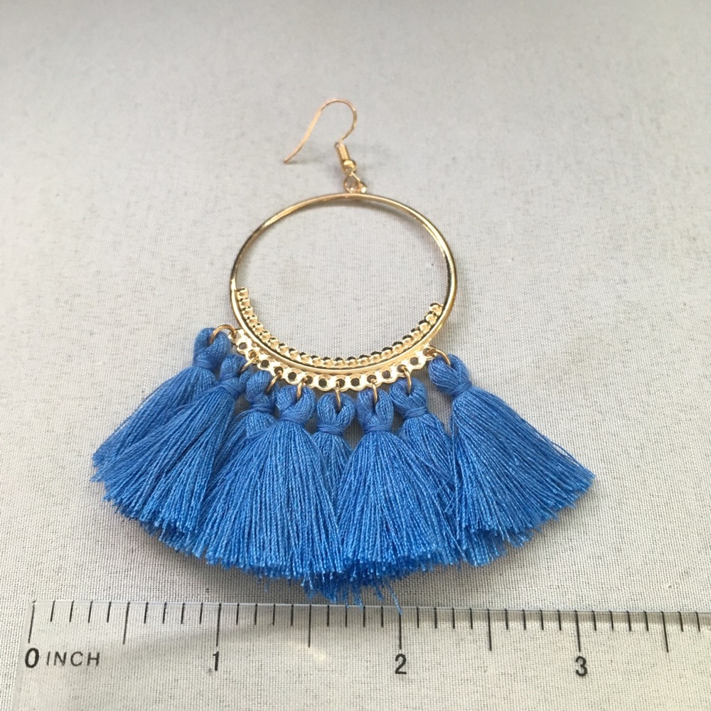 🌼 5 for $25🌼
. 🎉HP🎉Hoop Tassel Earring - Picture 6 of 7